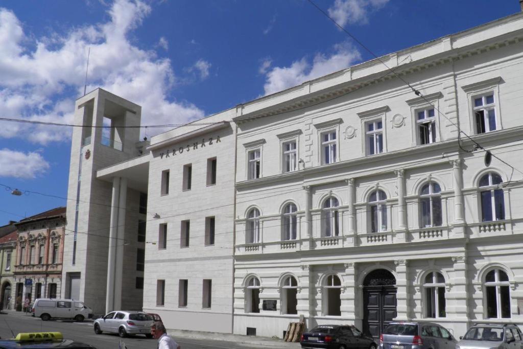 Smart Business Apartman Miskolc Exterior photo